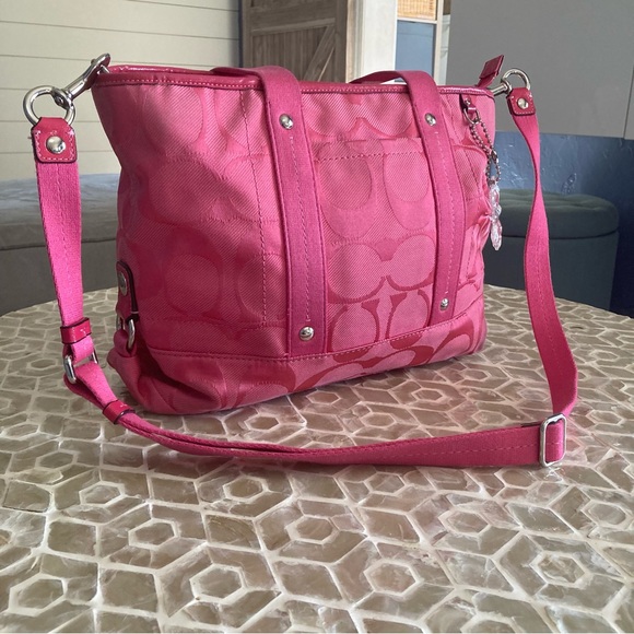 Coach Kyra Daisy Signature Tote in ‘Hibiscus’ - Picture 12 of 14